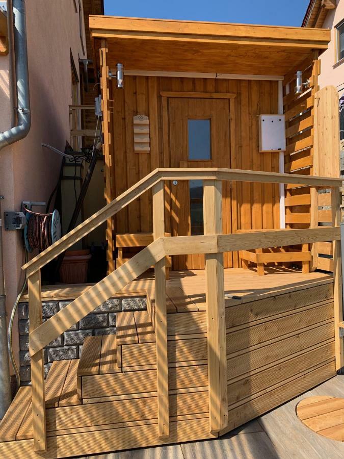 Romantische Ferienwohnung Mit Fantastischem Ausblick, Pool Und Gartensauna Jéna Kültér fotó